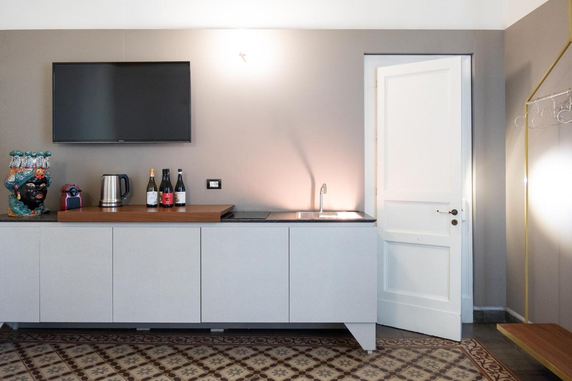 Scene Suites Apartments Катанія Екстер'єр фото